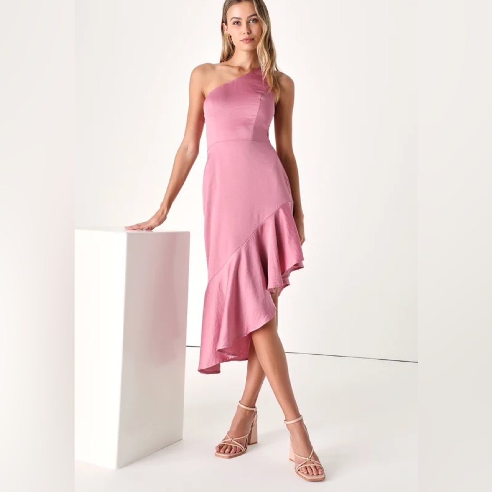 NWT Lulu Blush Pink One Shoulder Ruffle Dress